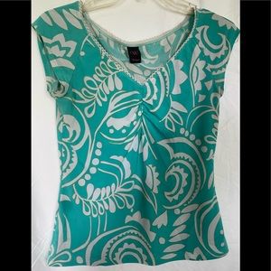 Wrapper size large summer shirt